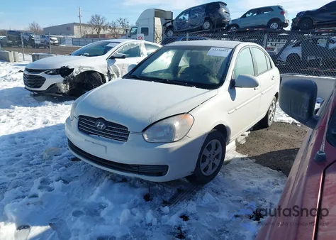2009 Hyundai Accent Gls z USA, uszkodzony, nr VIN KMHCN46C09U299739